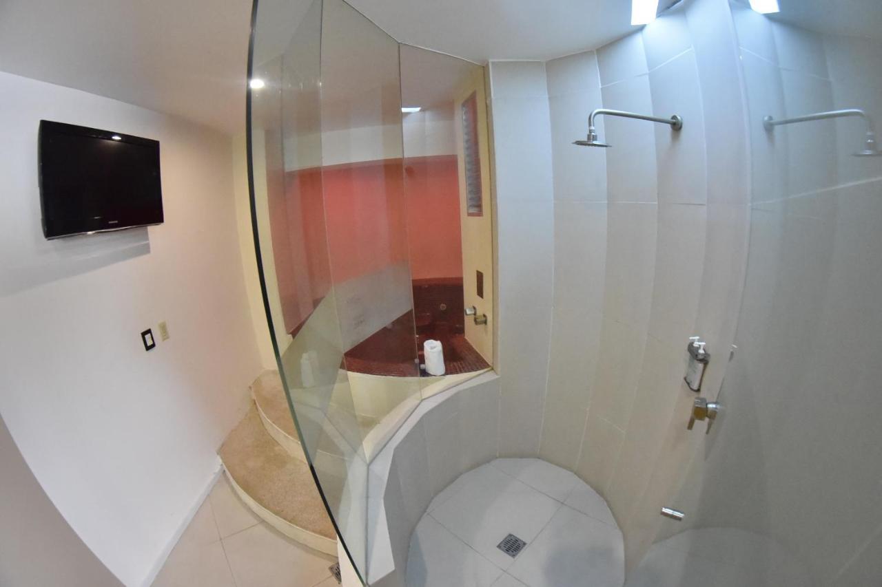 La Moraleja Love hotel