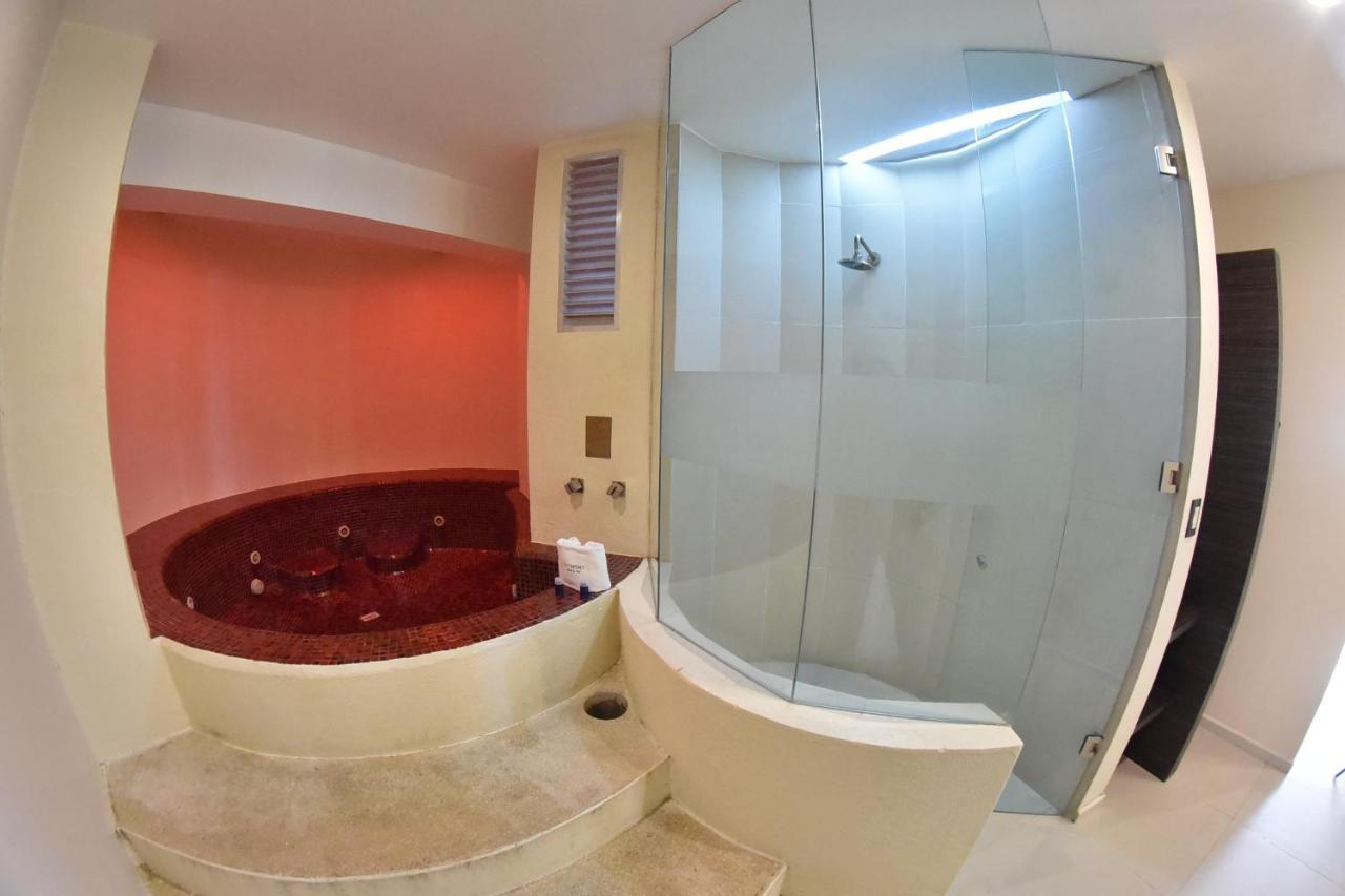 Love hotel La Moraleja 3*