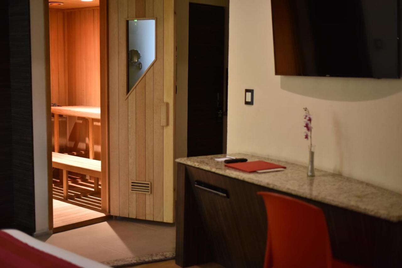 Love hotel La Moraleja 3*
